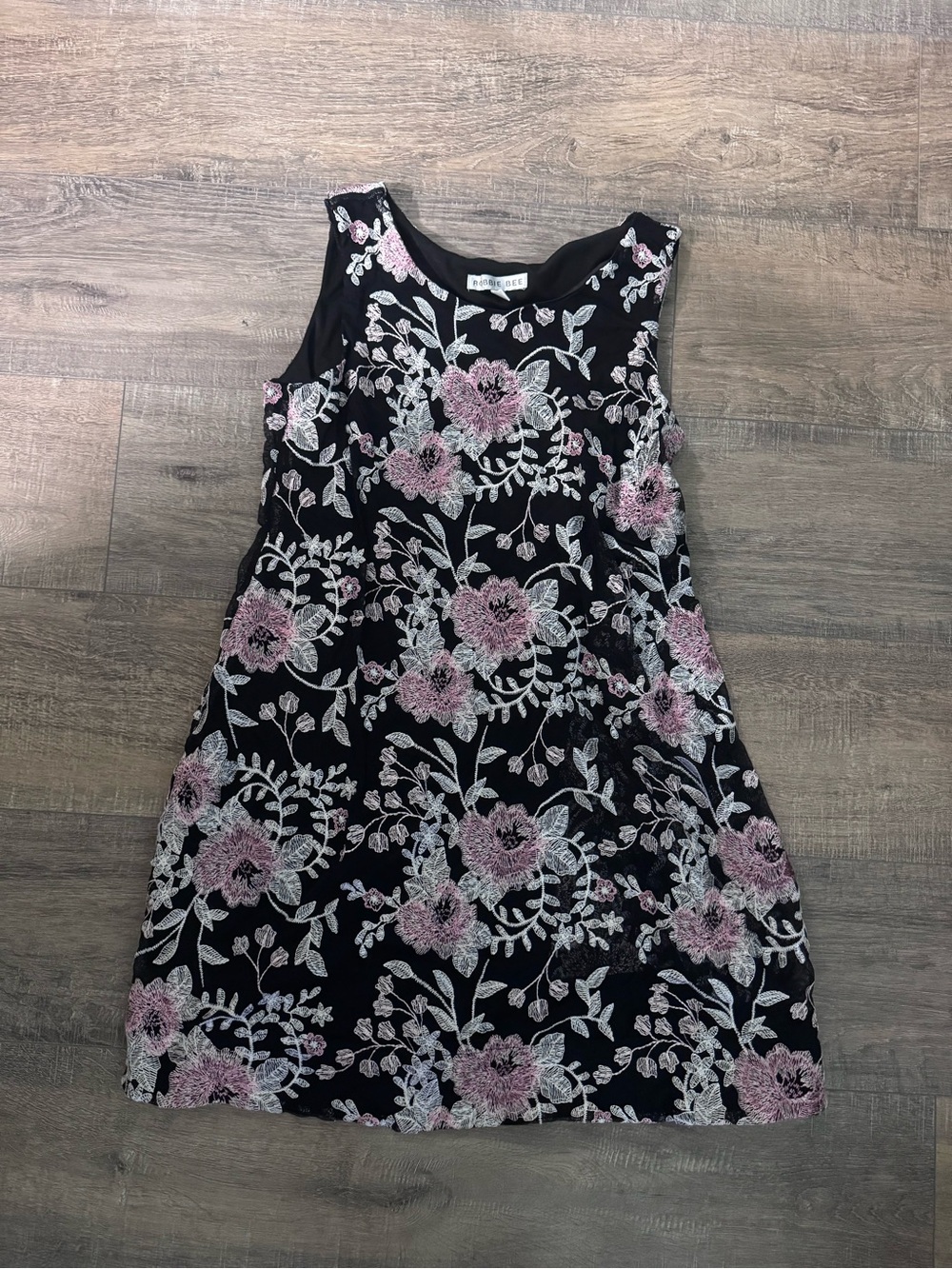 Robbie Bee • Mini Dress • Embroidered • Floral • Medium Petite